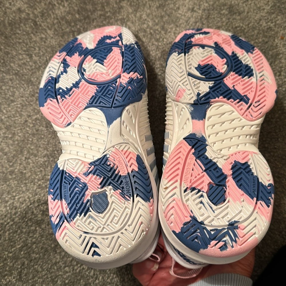 K-Swiss NWOT Hypercourt Supreme tennis shoe  (96615-969-M) size 6 pink And white - Picture 7 of 10